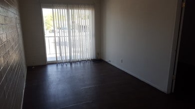 1739 E Cheery Lynn Rd-Unit -D in Phoenix, AZ - Building Photo - Building Photo