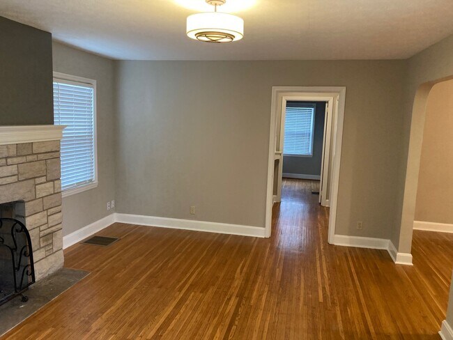 4225 Briarwood Rd in Louisville, KY - Building Photo - Building Photo