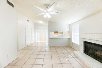 140 N Troy Ave in Lubbock, TX - Building Photo - Building Photo