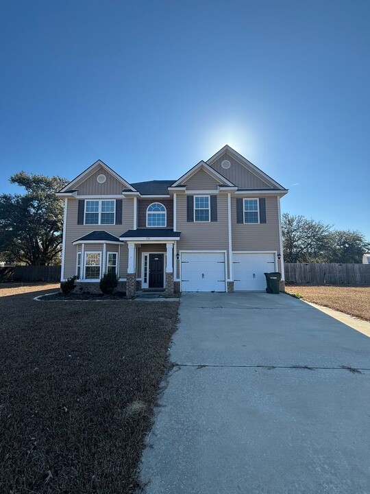 733 Mustang Ln NE in Ludowici, GA - Building Photo