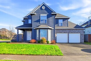 14280 SE Dunlin Dr in Happy Valley, OR - Building Photo