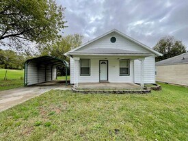 1104 S Oak Park Dr in Springfield, MO - Building Photo