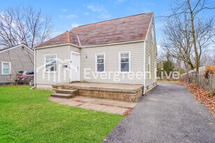 2181 Middlehurst Dr in Columbus, OH - Building Photo