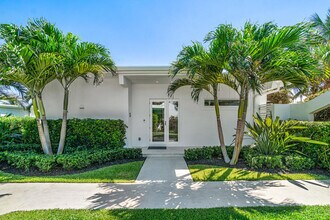 1212 Hillsboro Mile in Hillsboro Beach, FL - Building Photo - Building Photo