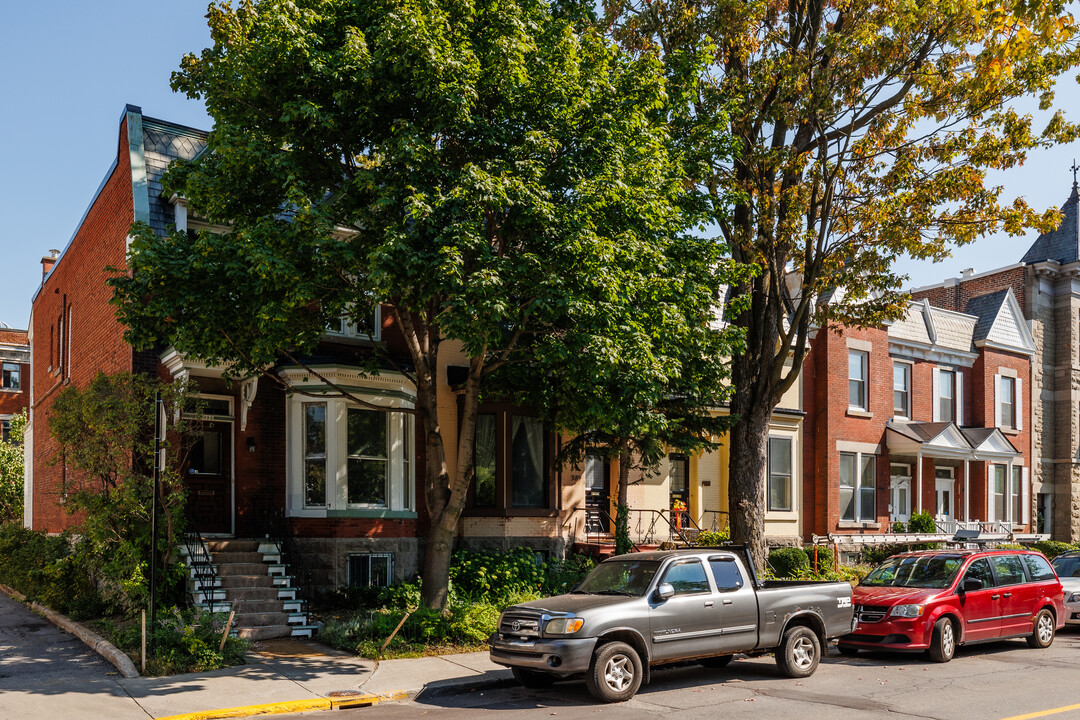 387 Clarke Av in Westmount, QC - Building Photo