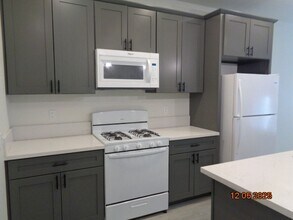 41518 Sierra Vista Dr in Lancaster, CA - Building Photo - Building Photo