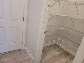 20514 16A Av NW in Edmonton, AB - Building Photo - Building Photo