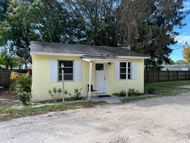 property at 3261 S US Hwy 1