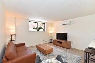 160 Dowling Ave Toronto in Toronto, ON - Building Photo - Building Photo