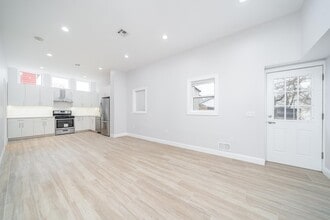 25 Helen St in Secaucus, NJ - Building Photo - Building Photo