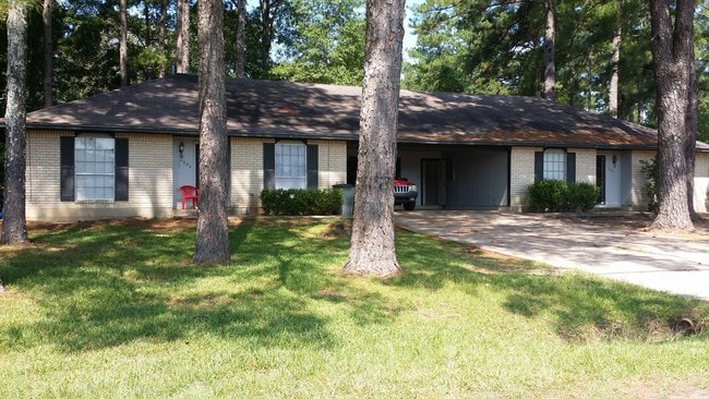 1404 Benton St, Unit 1404