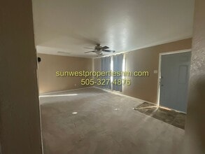 1807 N Cochiti Ave in Farmington, NM - Foto de edificio - Building Photo