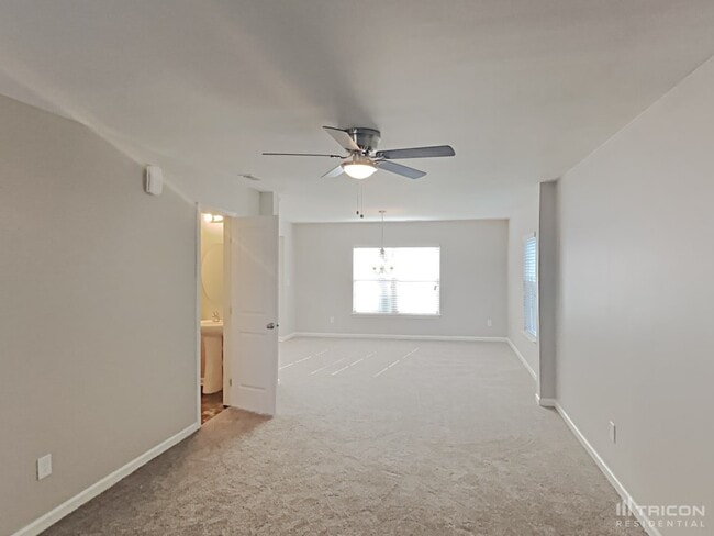 1081 Hidden Meadow Rd in Winston-Salem, NC - Building Photo - Building Photo