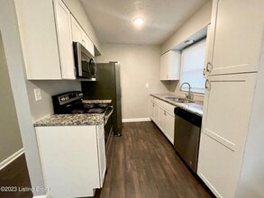 4006 Weigela Dr in Louisville, KY - Building Photo - Building Photo