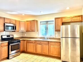 366 Western Ave in Lynn, MA - Building Photo - Building Photo