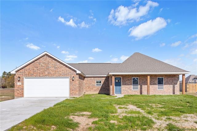 1566 Cameron Ct in Moss Bluff, LA - Building Photo