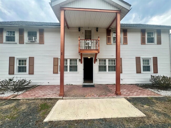 property at 1 Royal Acres Dr