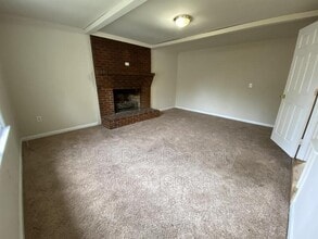 712 Payton Dr in Fredericksburg, VA - Building Photo - Building Photo