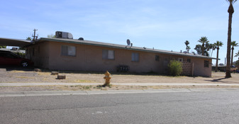 Mountain View Manor in Phoenix, AZ - Building Photo