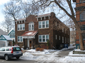 1932 Emerson Ave in Minneapolis, MN - Building Photo - Building Photo