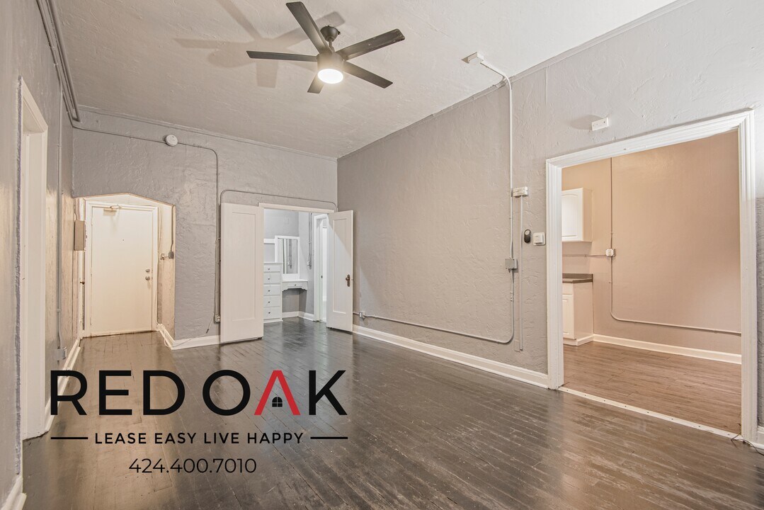 854 S Oxford Ave in Los Angeles, CA - Foto de edificio