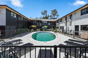 The Block At Montrose in Houston, TX - Building Photo