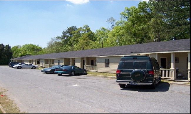 2169 Joe Frank Harris Pky in Cartersville, GA - Foto de edificio - Building Photo