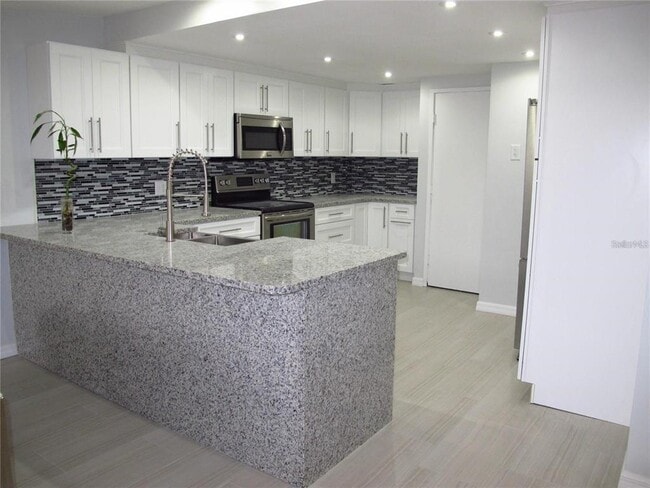 property at 1511 S Bay Villa Pl