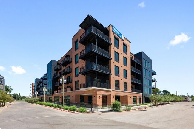 4315 S Congress Ave in Austin, TX - Building Photo - Building Photo