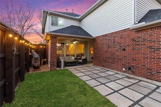 18212 Muir Cir in Dallas, TX - Building Photo - Building Photo