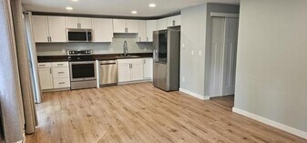 7042 20th Ave SE in Olympia, WA - Building Photo