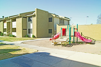 Eva Garcia Mendoza Plaza in Las Vegas, NV - Building Photo - Building Photo