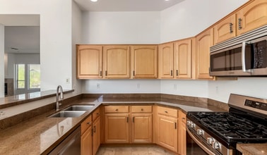 16420 N Thompson Peak Pky, Unit 2018 in Scottsdale, AZ - Foto de edificio - Building Photo