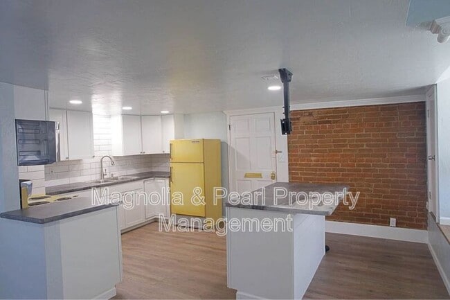 property at 1411 N 13th St