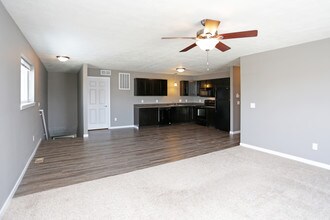 Judee Estates Townhomes in Sioux Falls, SD - Foto de edificio - Interior Photo