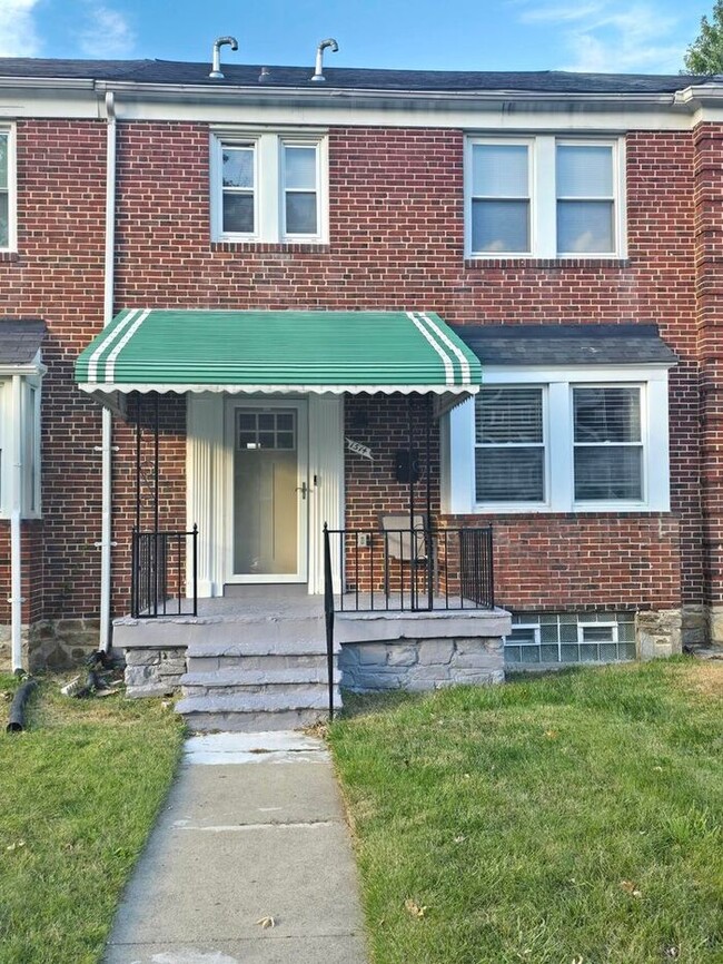 1500 Lochwood Rd in Baltimore, MD - Building Photo - Building Photo