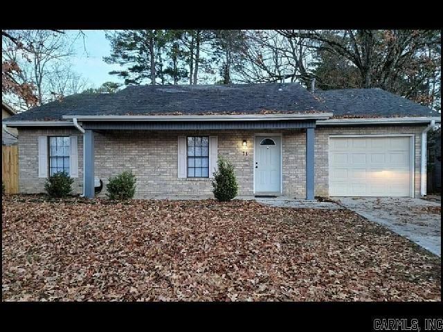 property at 45 Point W Cir