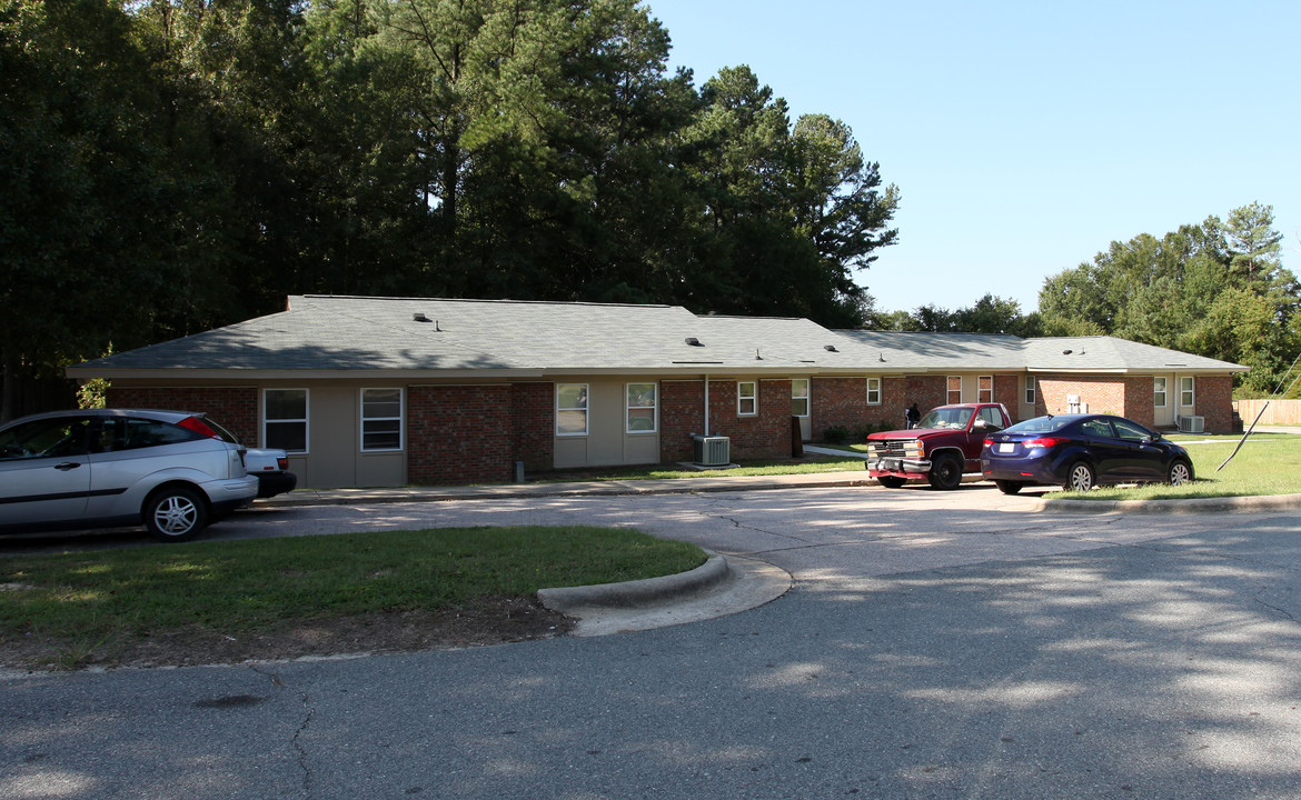 501-503 Cook St in Wendell, NC - Foto de edificio