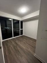100-100 Eagle Rock Way in Vaughan, ON - Building Photo - Building Photo