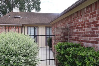 12907 Maxfield Dr in Houston, TX - Building Photo - Building Photo