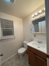 19670 NW Pondosa Ct in Portland, OR - Foto de edificio - Building Photo