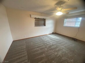 160 Fernwood Rd, Unit 1 in Wintersville, OH - Building Photo - Building Photo