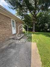 109-111 Evergreen Ct-Unit -111 in Nicholasville, KY - Foto de edificio - Building Photo