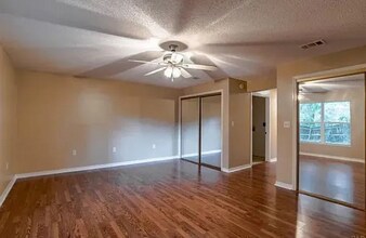 7670 Whiting Field Cir in Milton, FL - Building Photo - Building Photo
