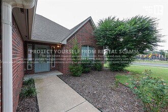 3800 SW Banbury Dr in Bentonville, AR - Building Photo - Building Photo