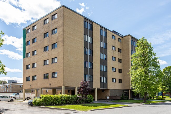 Byron Apartments in Ottawa, ON - Building Photo - Building Photo