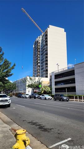 818 S King St in Honolulu, HI - Building Photo - Building Photo