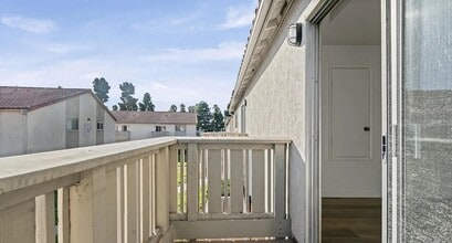 1551 Broadway in Chula Vista, CA - Building Photo - Building Photo