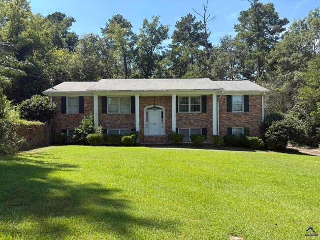 1442 Maplewood Dr in Macon, GA - Building Photo - Building Photo