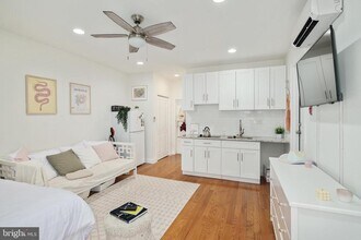 1333 Pine St in Philadelphia, PA - Building Photo - Building Photo